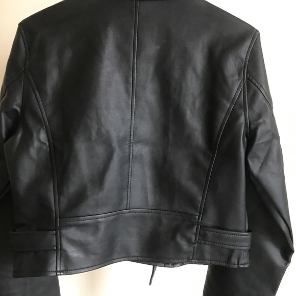 Faux leather jacket XL, fits if your a L as well - Picture 4 of 5